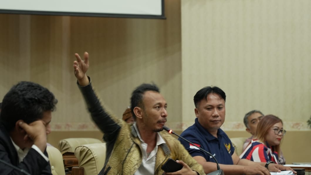 Tuntut Copot Kakantah ATR/BPN Puncak Hearing Di DPRD Banyuwangi