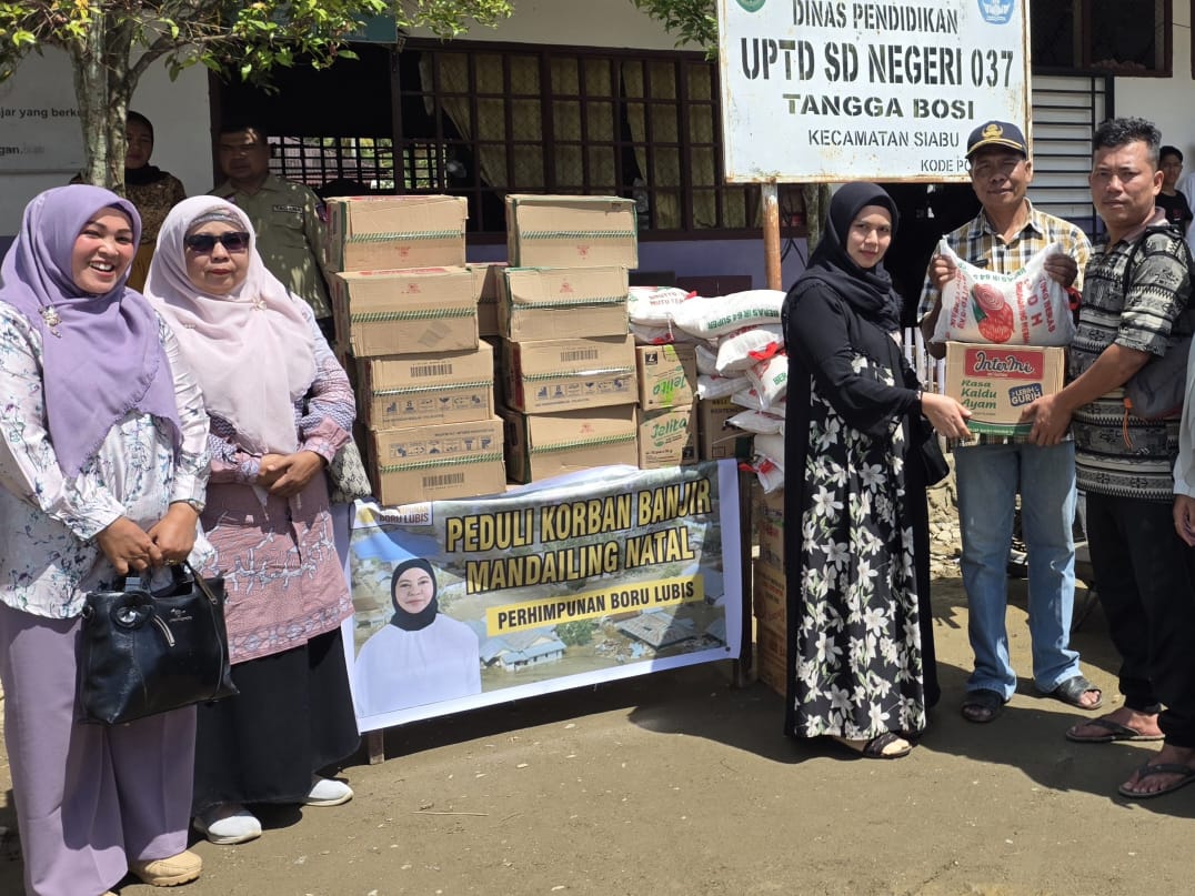 Perhimpunan Boru Lubis Salurkan Bantuan untuk Korban Banjir Madina: Solidaritas Perempuan Mandailing yang Menguatkan Harapan