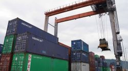 Arus Logistik Jelang Lebaran Meningkat, Pelindo Antisipasi Kepadatan di Pelabuhan Arus Logistik Jelang Lebaran Meningkat, Pelindo Antisipasi Kepadatan di Pelabuhan
