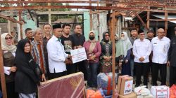 Menyusul Terjadinya Musibah Kebakaran yang Menimpa Rumah Warga, Bupati Blora Serahkan Bantuan bagi Korban