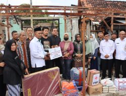 Menyusul Terjadinya Musibah Kebakaran yang Menimpa Rumah Warga, Bupati Blora Serahkan Bantuan bagi Korban