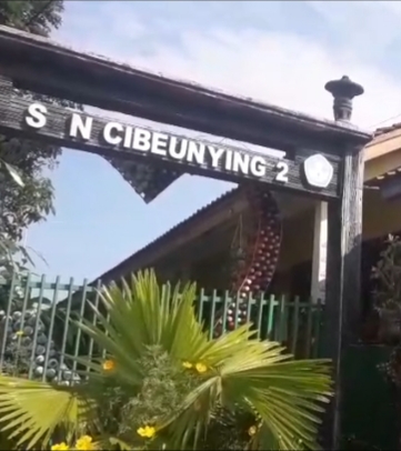 DUNIA PENDIDIKAN MAJALAYA TERGUNCANG: Dugaan Ketidaktransparanan Pembangunan WC di SD Negeri Cibenying 2