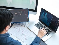 Pentingnya Regulasi dalam Melindungi Investor di Industri Keuangan